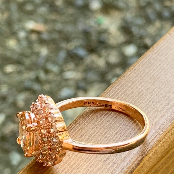 Elegant Oval Cut Champagne Crystal Ring Rose Gold - Picture 5 of 7